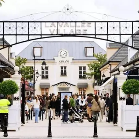Disneyland - Paris 20 Min - Parking - 7 Personnes Apartment *